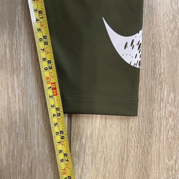 Nike Dri-Fit Leggings Green Leopard Swoosh Ankle Length Women’s Medium - Picture 7 of 12